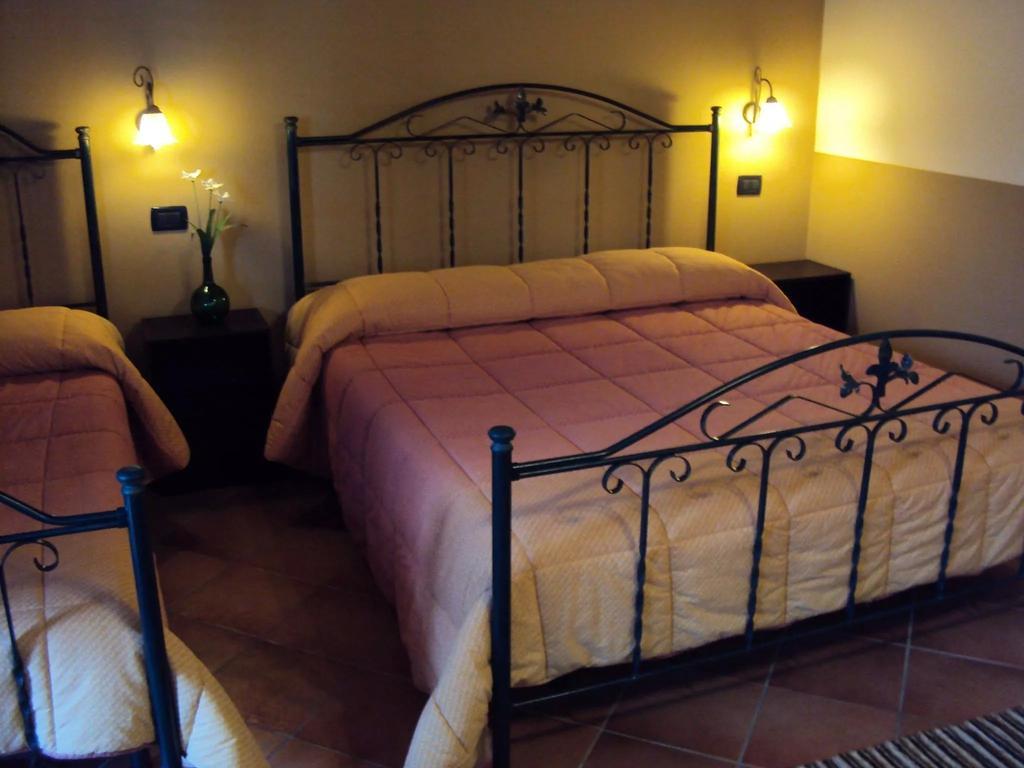 Agriturismo Il Pozzo Antico Mascali Exterior foto
