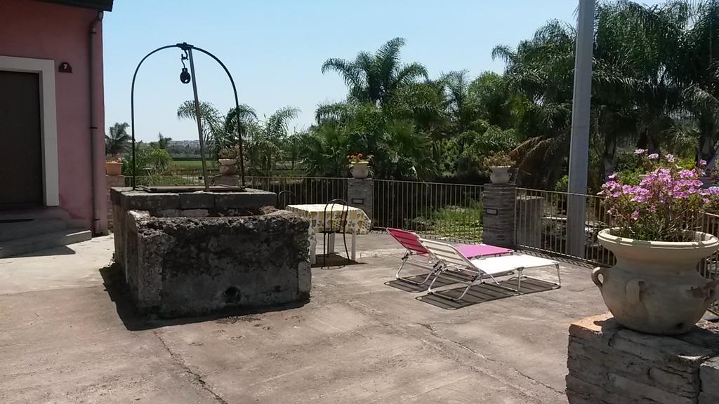 Agriturismo Il Pozzo Antico Mascali Exterior foto
