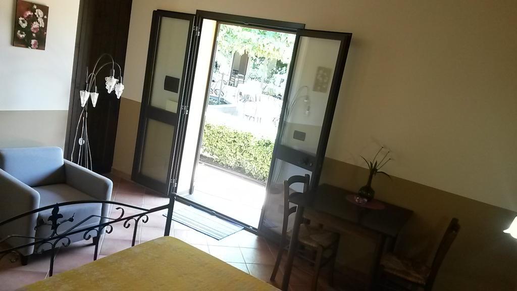 Agriturismo Il Pozzo Antico Mascali Exterior foto