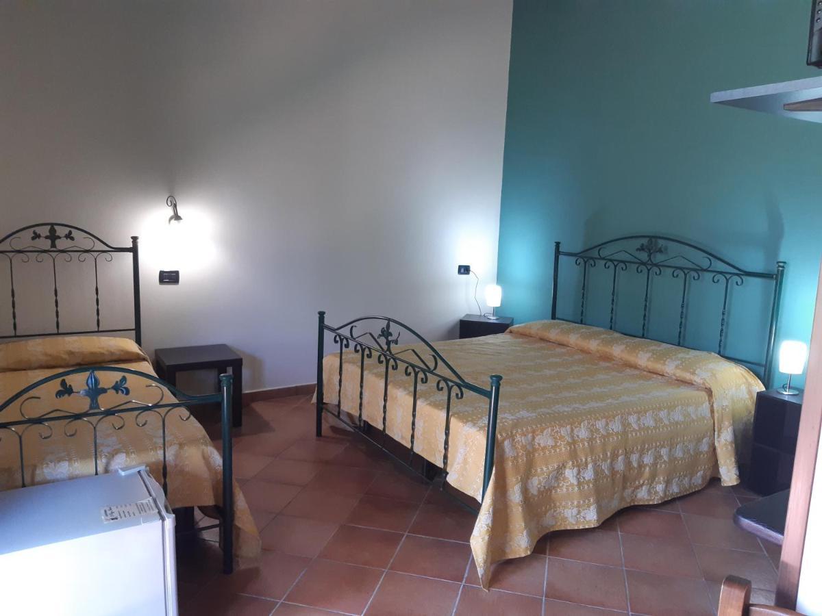 Agriturismo Il Pozzo Antico Mascali Exterior foto
